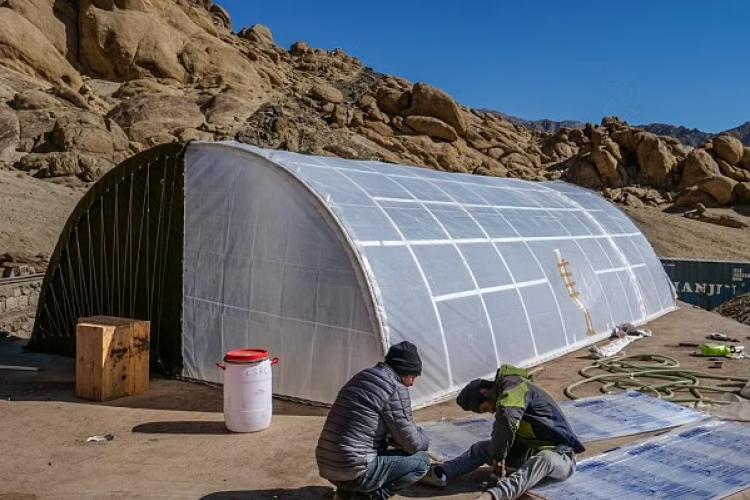 Solar-Heated Tent for the Indian Army